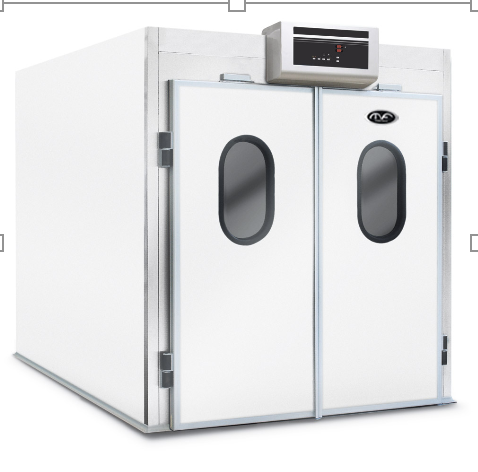 картинка РАССТОЙНЫЕ ШКАФЫ  CLE от магазина Одежда+